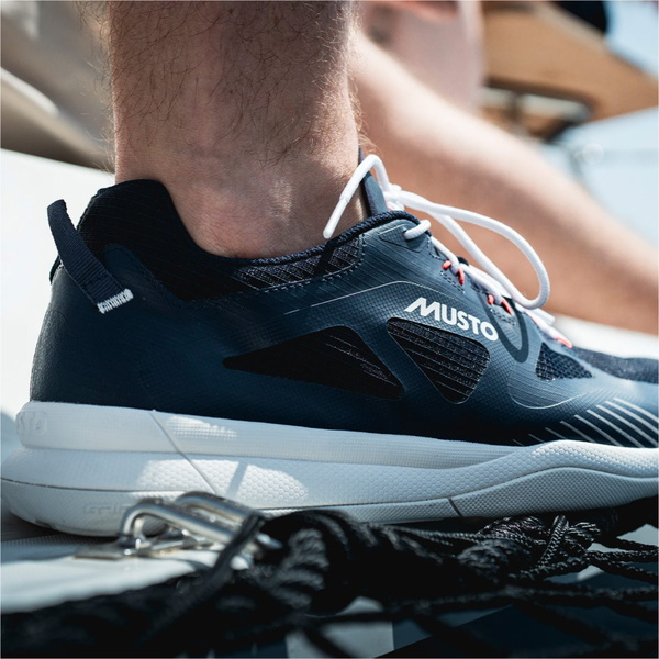2026 Musto Hombres Dynamic Race Trainer 86998 - Navy / Off White